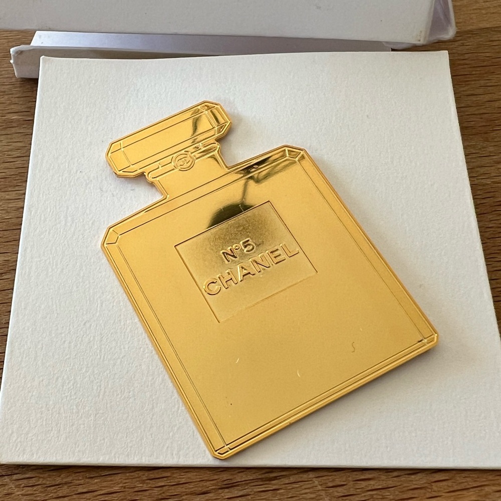 Chanel N 5 Gold Bottle Pin